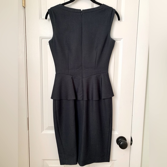Tahari Sleeveless Peplum Navy Blue Dress with Denim-Like Fabric, Size 2 - Picture 4 of 9